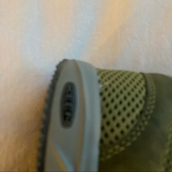 KEEN Sz 9 Lace Up Mesh Type Top  Sneakers - Picture 4 of 8